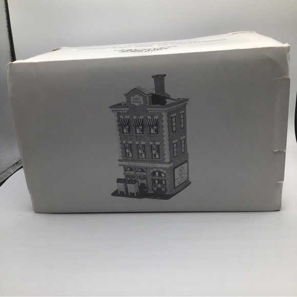 1996 Dept. 56 “Washington Street Post Office” Christmas in the City Series 58880 - Picture 14 of 16